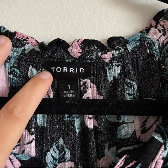 Torrid Peasant Blouse Crinkle Gauze With Lurex Floral Black women’s 1X - Picture 10 of 16